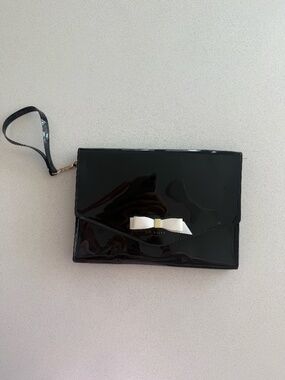 Ted Baker London Black Patent Leather Envelope Clutch | White Bow | Wristlet